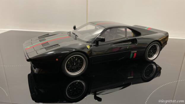 Ferrari 288 GTO Noir 1/18 GT SPIRIT GT876